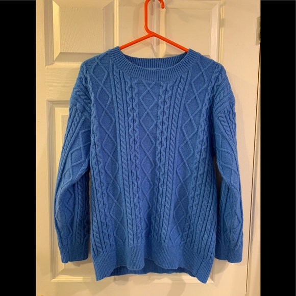 minkes Sweaters - ❤️2/$30❤️ Heavy, soft and cozy sweater